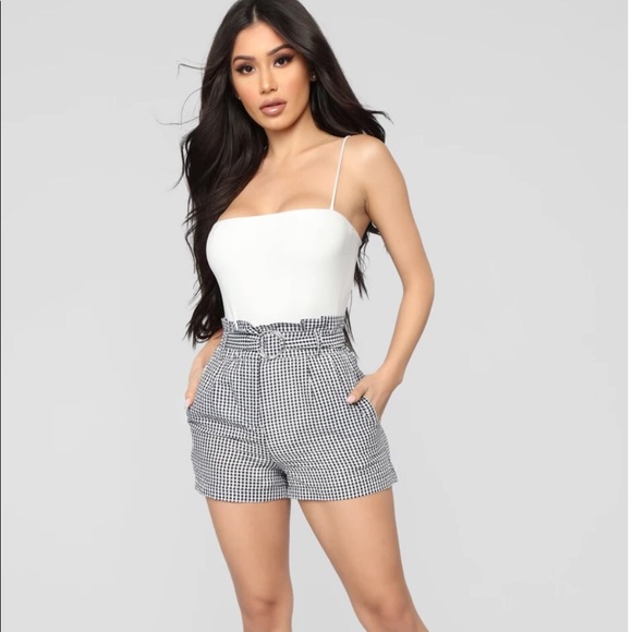 ✨2 for 15$✨NWT High waisted checker shorts - Picture 2 of 12